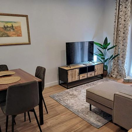 Apartamento En Toledo De Dos Habitaciones Εξωτερικό φωτογραφία